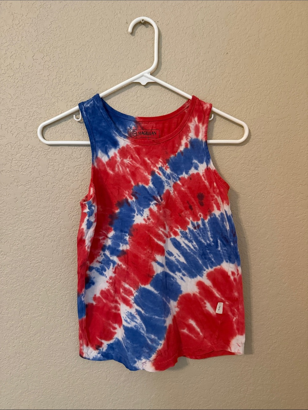Magellan Outdoors Women's Red, Blue & White Tie-Dye Tank Top